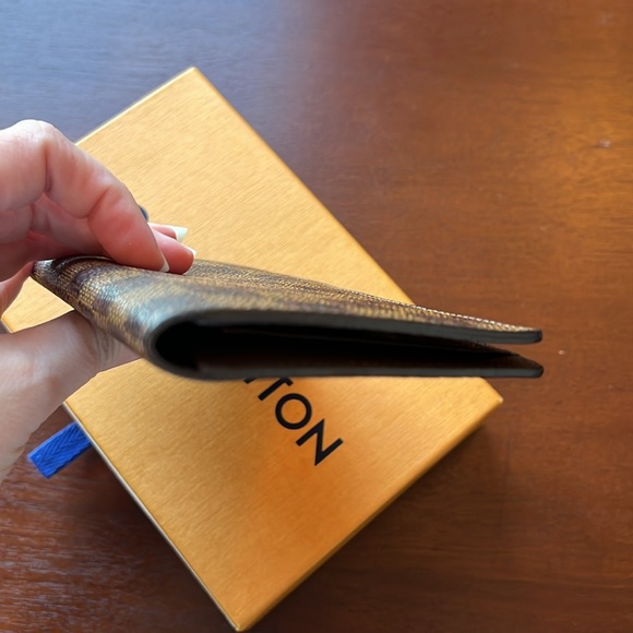 Great Condition Louis Vuitton Checkbook Wallet - Picture 12 of 13